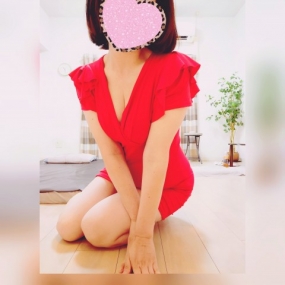 明日は丸の内ルーム出勤です☆あいか